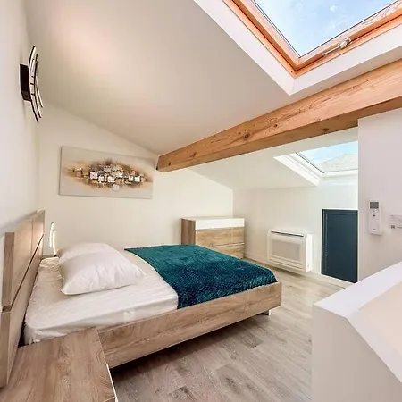 Duplex Refait A Neuf Au Coeur De *